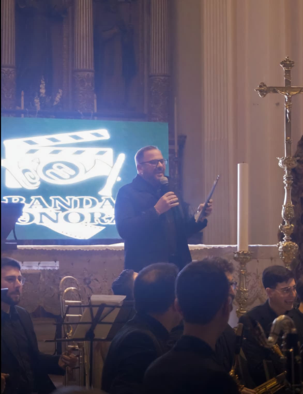 Cinema in Concerto: presentazione con proiezione del logo Banda Sonora durante il concerto