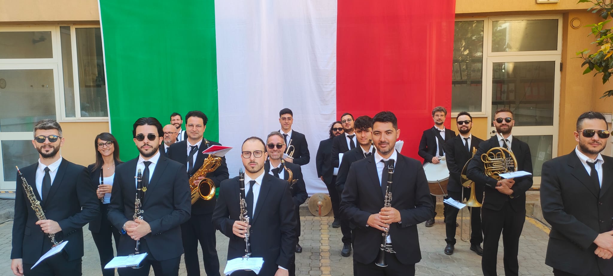 L'orchestra di fiati Sinfonie Imperiali durante un concerto